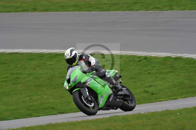 Motorcycle action photographs;anglesey circuit;anglesey trackday photographs;event digital images;eventdigitalimages;no limits trackday;oulton park circuit cheshire;peter wileman photography;trackday;trackday digital images;trackday photos;ty croes circuit wales