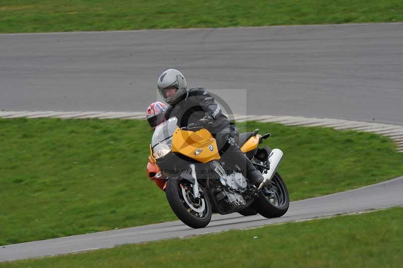 Motorcycle action photographs;anglesey circuit;anglesey trackday photographs;event digital images;eventdigitalimages;no limits trackday;oulton park circuit cheshire;peter wileman photography;trackday;trackday digital images;trackday photos;ty croes circuit wales