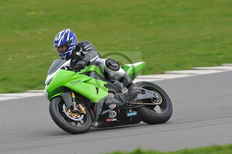 Motorcycle action photographs;anglesey circuit;anglesey trackday photographs;event digital images;eventdigitalimages;no limits trackday;oulton park circuit cheshire;peter wileman photography;trackday;trackday digital images;trackday photos;ty croes circuit wales