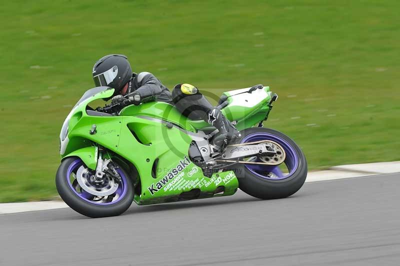 Motorcycle action photographs;anglesey circuit;anglesey trackday photographs;event digital images;eventdigitalimages;no limits trackday;oulton park circuit cheshire;peter wileman photography;trackday;trackday digital images;trackday photos;ty croes circuit wales