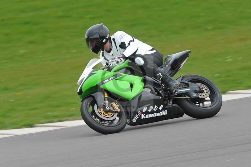 Motorcycle action photographs;anglesey circuit;anglesey trackday photographs;event digital images;eventdigitalimages;no limits trackday;oulton park circuit cheshire;peter wileman photography;trackday;trackday digital images;trackday photos;ty croes circuit wales