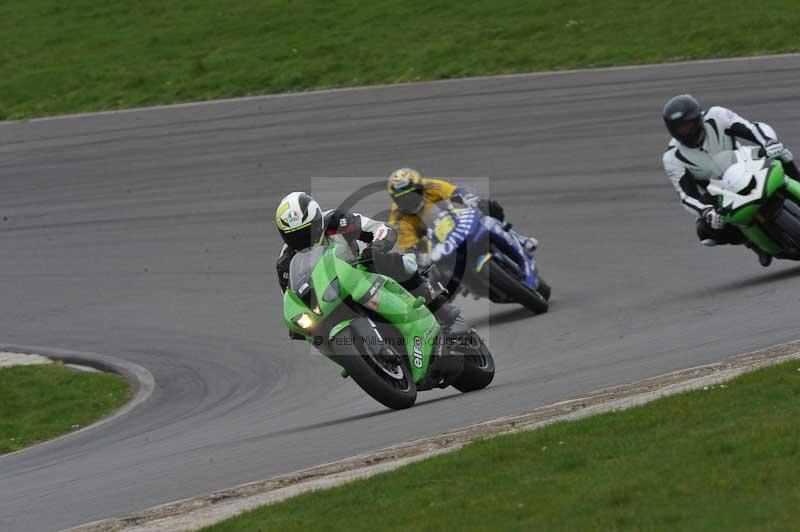 Motorcycle action photographs;anglesey circuit;anglesey trackday photographs;event digital images;eventdigitalimages;no limits trackday;oulton park circuit cheshire;peter wileman photography;trackday;trackday digital images;trackday photos;ty croes circuit wales