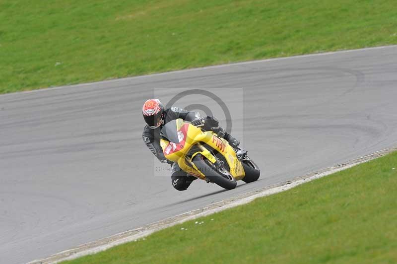 Motorcycle action photographs;anglesey circuit;anglesey trackday photographs;event digital images;eventdigitalimages;no limits trackday;oulton park circuit cheshire;peter wileman photography;trackday;trackday digital images;trackday photos;ty croes circuit wales