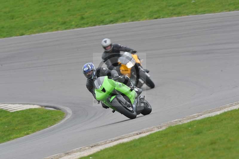 Motorcycle action photographs;anglesey circuit;anglesey trackday photographs;event digital images;eventdigitalimages;no limits trackday;oulton park circuit cheshire;peter wileman photography;trackday;trackday digital images;trackday photos;ty croes circuit wales