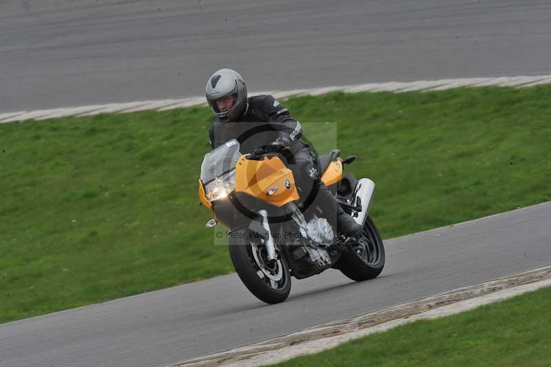 Motorcycle action photographs;anglesey circuit;anglesey trackday photographs;event digital images;eventdigitalimages;no limits trackday;oulton park circuit cheshire;peter wileman photography;trackday;trackday digital images;trackday photos;ty croes circuit wales