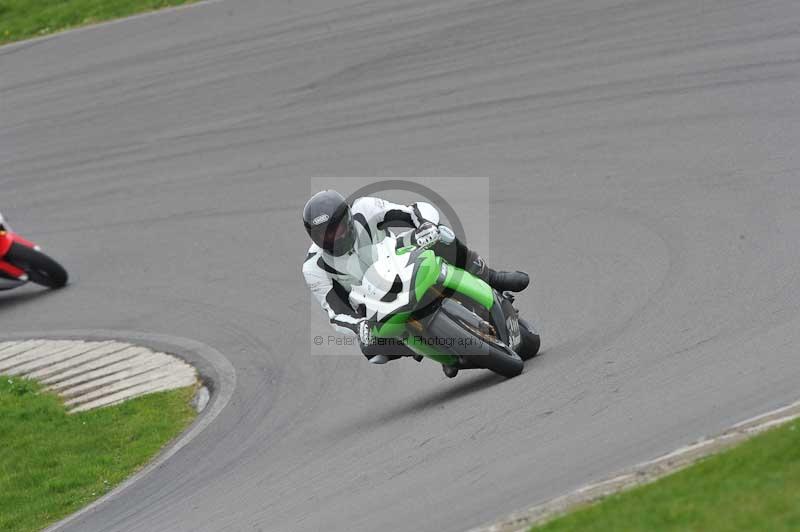 Motorcycle action photographs;anglesey circuit;anglesey trackday photographs;event digital images;eventdigitalimages;no limits trackday;oulton park circuit cheshire;peter wileman photography;trackday;trackday digital images;trackday photos;ty croes circuit wales