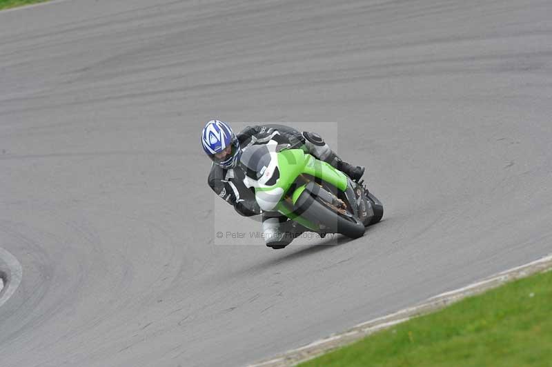 Motorcycle action photographs;anglesey circuit;anglesey trackday photographs;event digital images;eventdigitalimages;no limits trackday;oulton park circuit cheshire;peter wileman photography;trackday;trackday digital images;trackday photos;ty croes circuit wales