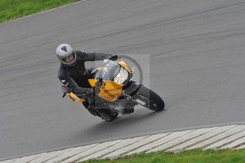 Motorcycle action photographs;anglesey circuit;anglesey trackday photographs;event digital images;eventdigitalimages;no limits trackday;oulton park circuit cheshire;peter wileman photography;trackday;trackday digital images;trackday photos;ty croes circuit wales