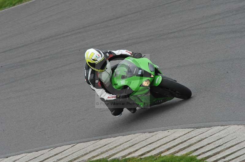 Motorcycle action photographs;anglesey circuit;anglesey trackday photographs;event digital images;eventdigitalimages;no limits trackday;oulton park circuit cheshire;peter wileman photography;trackday;trackday digital images;trackday photos;ty croes circuit wales