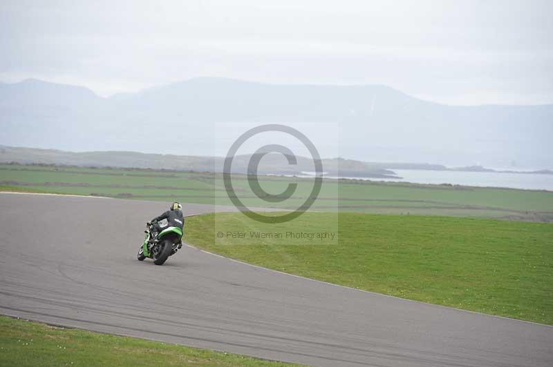 Motorcycle action photographs;anglesey circuit;anglesey trackday photographs;event digital images;eventdigitalimages;no limits trackday;oulton park circuit cheshire;peter wileman photography;trackday;trackday digital images;trackday photos;ty croes circuit wales