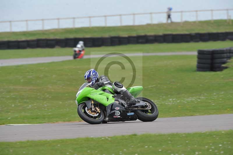 Motorcycle action photographs;anglesey circuit;anglesey trackday photographs;event digital images;eventdigitalimages;no limits trackday;oulton park circuit cheshire;peter wileman photography;trackday;trackday digital images;trackday photos;ty croes circuit wales