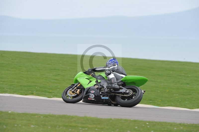 Motorcycle action photographs;anglesey circuit;anglesey trackday photographs;event digital images;eventdigitalimages;no limits trackday;oulton park circuit cheshire;peter wileman photography;trackday;trackday digital images;trackday photos;ty croes circuit wales