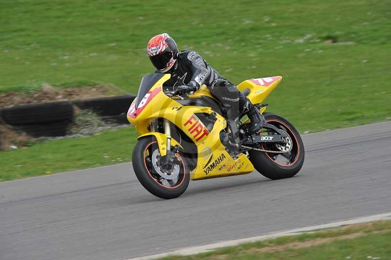 Motorcycle action photographs;anglesey circuit;anglesey trackday photographs;event digital images;eventdigitalimages;no limits trackday;oulton park circuit cheshire;peter wileman photography;trackday;trackday digital images;trackday photos;ty croes circuit wales