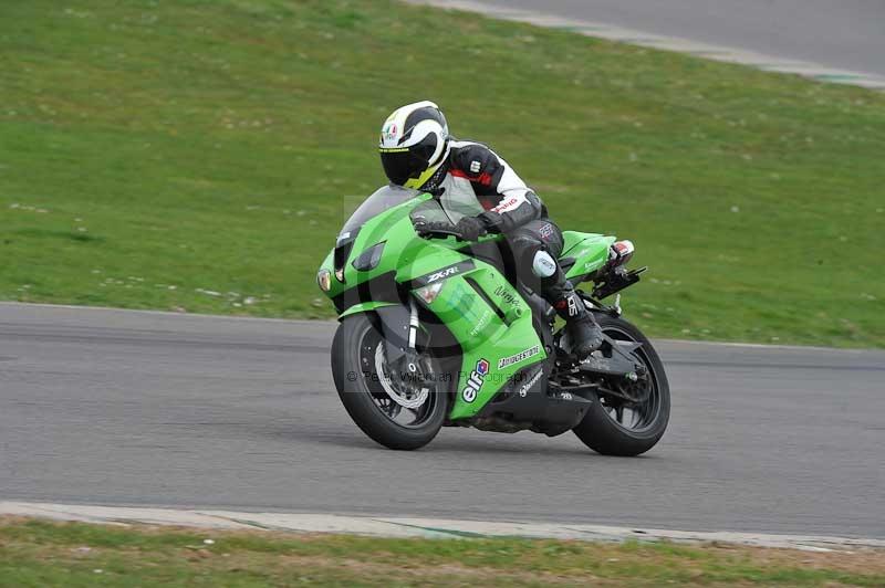 Motorcycle action photographs;anglesey circuit;anglesey trackday photographs;event digital images;eventdigitalimages;no limits trackday;oulton park circuit cheshire;peter wileman photography;trackday;trackday digital images;trackday photos;ty croes circuit wales