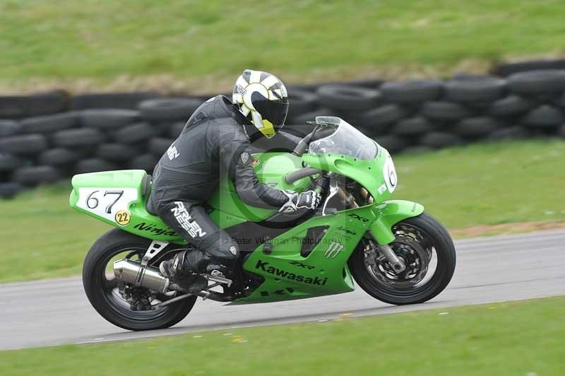 Motorcycle action photographs;anglesey circuit;anglesey trackday photographs;event digital images;eventdigitalimages;no limits trackday;oulton park circuit cheshire;peter wileman photography;trackday;trackday digital images;trackday photos;ty croes circuit wales