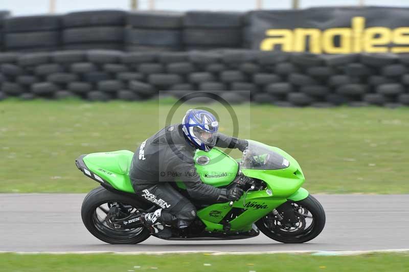 Motorcycle action photographs;anglesey circuit;anglesey trackday photographs;event digital images;eventdigitalimages;no limits trackday;oulton park circuit cheshire;peter wileman photography;trackday;trackday digital images;trackday photos;ty croes circuit wales