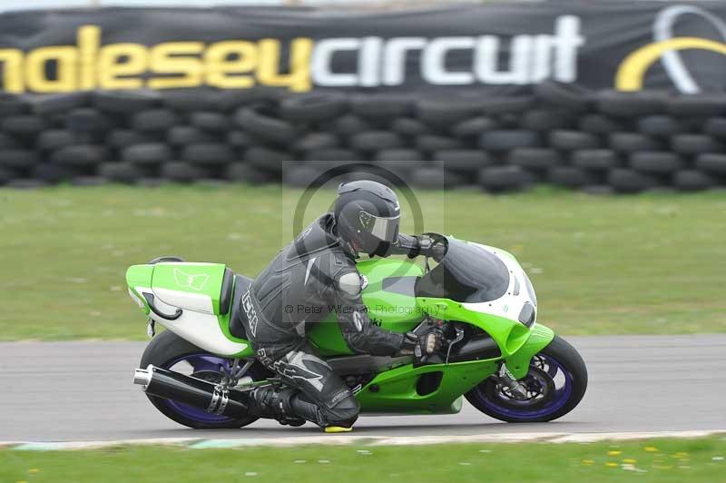 Motorcycle action photographs;anglesey circuit;anglesey trackday photographs;event digital images;eventdigitalimages;no limits trackday;oulton park circuit cheshire;peter wileman photography;trackday;trackday digital images;trackday photos;ty croes circuit wales