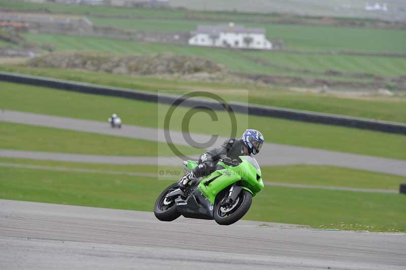 Motorcycle action photographs;anglesey circuit;anglesey trackday photographs;event digital images;eventdigitalimages;no limits trackday;oulton park circuit cheshire;peter wileman photography;trackday;trackday digital images;trackday photos;ty croes circuit wales