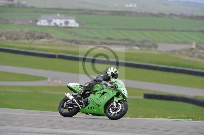 Motorcycle action photographs;anglesey circuit;anglesey trackday photographs;event digital images;eventdigitalimages;no limits trackday;oulton park circuit cheshire;peter wileman photography;trackday;trackday digital images;trackday photos;ty croes circuit wales