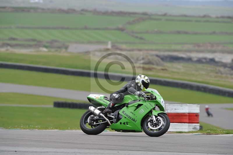 Motorcycle action photographs;anglesey circuit;anglesey trackday photographs;event digital images;eventdigitalimages;no limits trackday;oulton park circuit cheshire;peter wileman photography;trackday;trackday digital images;trackday photos;ty croes circuit wales