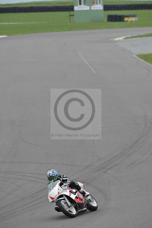 Motorcycle action photographs;anglesey circuit;anglesey trackday photographs;event digital images;eventdigitalimages;no limits trackday;oulton park circuit cheshire;peter wileman photography;trackday;trackday digital images;trackday photos;ty croes circuit wales