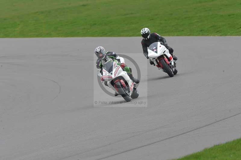 Motorcycle action photographs;anglesey circuit;anglesey trackday photographs;event digital images;eventdigitalimages;no limits trackday;oulton park circuit cheshire;peter wileman photography;trackday;trackday digital images;trackday photos;ty croes circuit wales