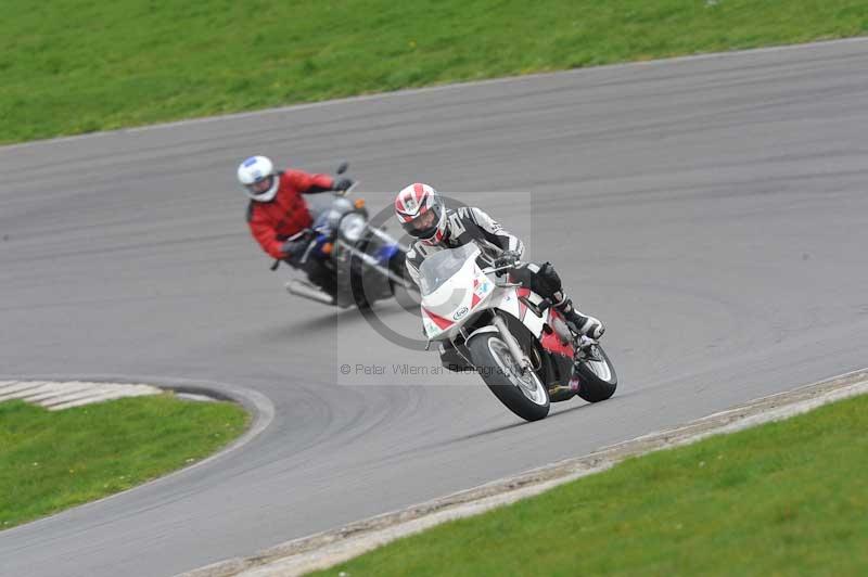 Motorcycle action photographs;anglesey circuit;anglesey trackday photographs;event digital images;eventdigitalimages;no limits trackday;oulton park circuit cheshire;peter wileman photography;trackday;trackday digital images;trackday photos;ty croes circuit wales