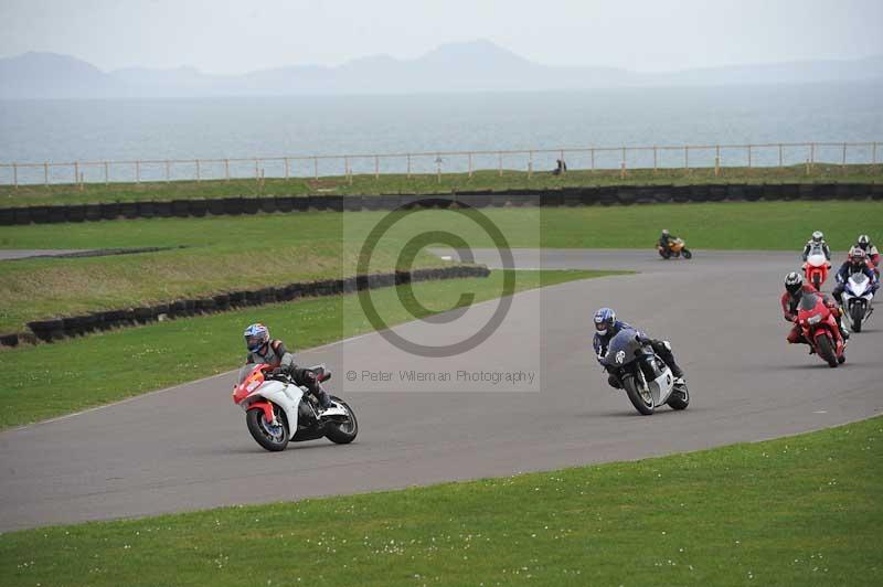 Motorcycle action photographs;anglesey circuit;anglesey trackday photographs;event digital images;eventdigitalimages;no limits trackday;oulton park circuit cheshire;peter wileman photography;trackday;trackday digital images;trackday photos;ty croes circuit wales