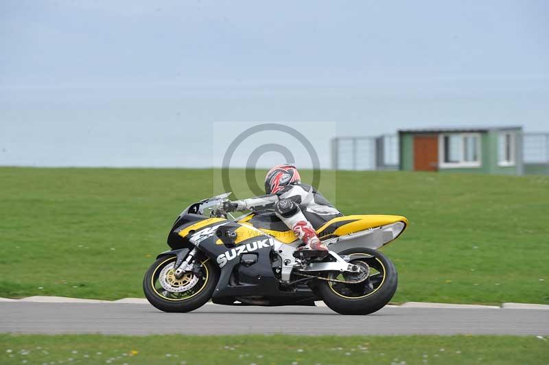 Motorcycle action photographs;anglesey circuit;anglesey trackday photographs;event digital images;eventdigitalimages;no limits trackday;oulton park circuit cheshire;peter wileman photography;trackday;trackday digital images;trackday photos;ty croes circuit wales