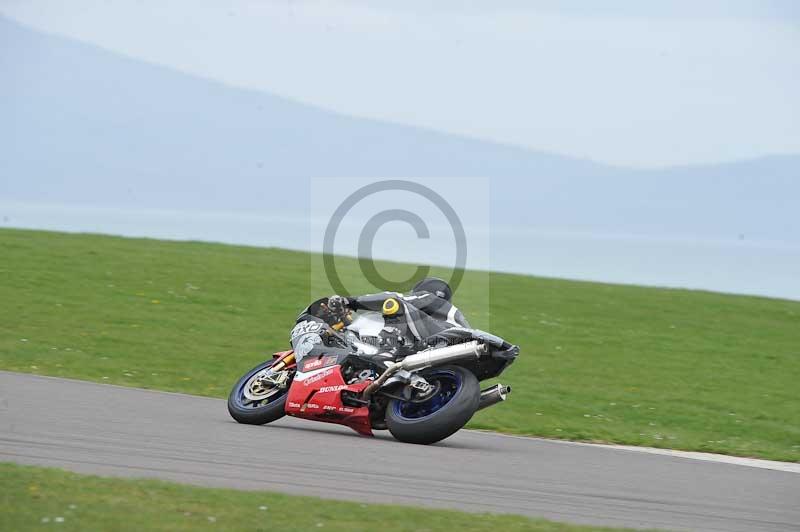 Motorcycle action photographs;anglesey circuit;anglesey trackday photographs;event digital images;eventdigitalimages;no limits trackday;oulton park circuit cheshire;peter wileman photography;trackday;trackday digital images;trackday photos;ty croes circuit wales