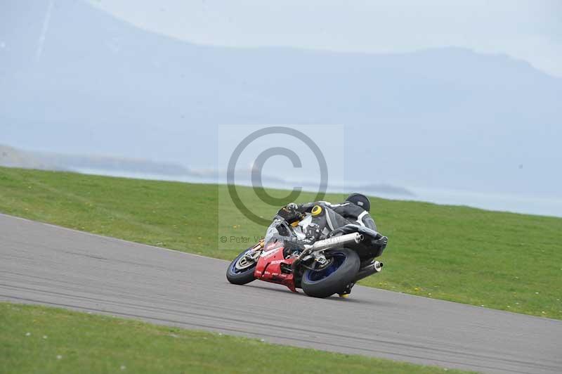 Motorcycle action photographs;anglesey circuit;anglesey trackday photographs;event digital images;eventdigitalimages;no limits trackday;oulton park circuit cheshire;peter wileman photography;trackday;trackday digital images;trackday photos;ty croes circuit wales