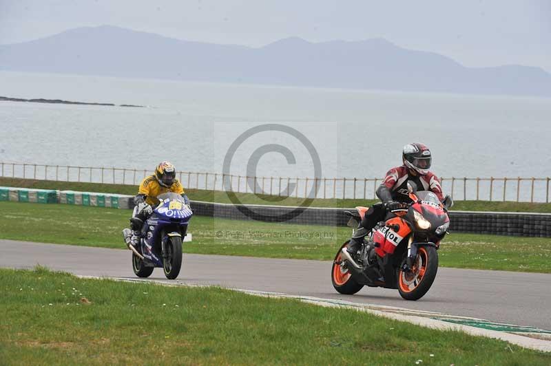 Motorcycle action photographs;anglesey circuit;anglesey trackday photographs;event digital images;eventdigitalimages;no limits trackday;oulton park circuit cheshire;peter wileman photography;trackday;trackday digital images;trackday photos;ty croes circuit wales