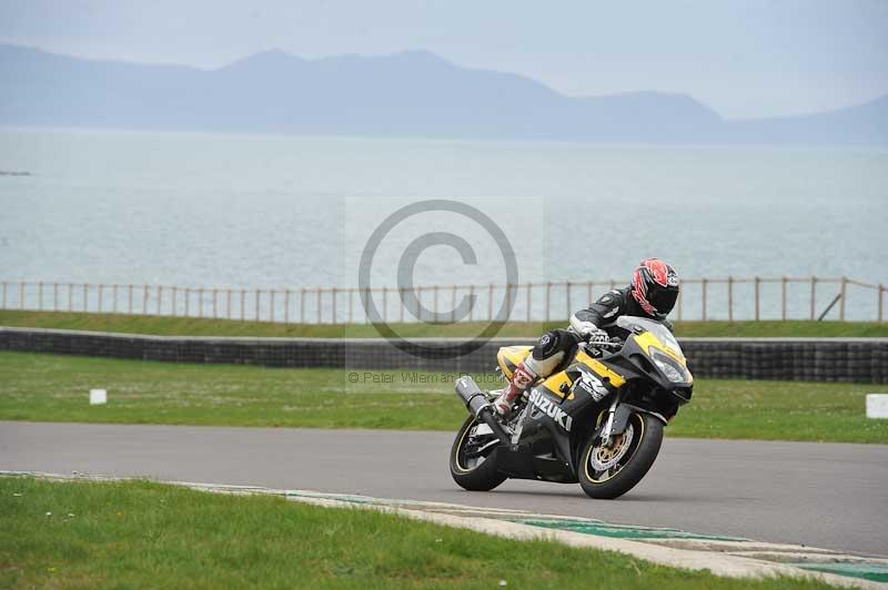 Motorcycle action photographs;anglesey circuit;anglesey trackday photographs;event digital images;eventdigitalimages;no limits trackday;oulton park circuit cheshire;peter wileman photography;trackday;trackday digital images;trackday photos;ty croes circuit wales