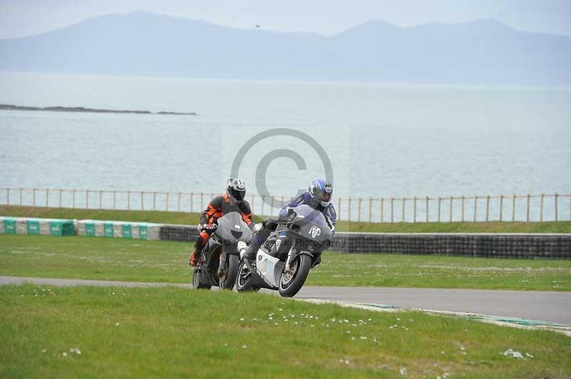 Motorcycle action photographs;anglesey circuit;anglesey trackday photographs;event digital images;eventdigitalimages;no limits trackday;oulton park circuit cheshire;peter wileman photography;trackday;trackday digital images;trackday photos;ty croes circuit wales