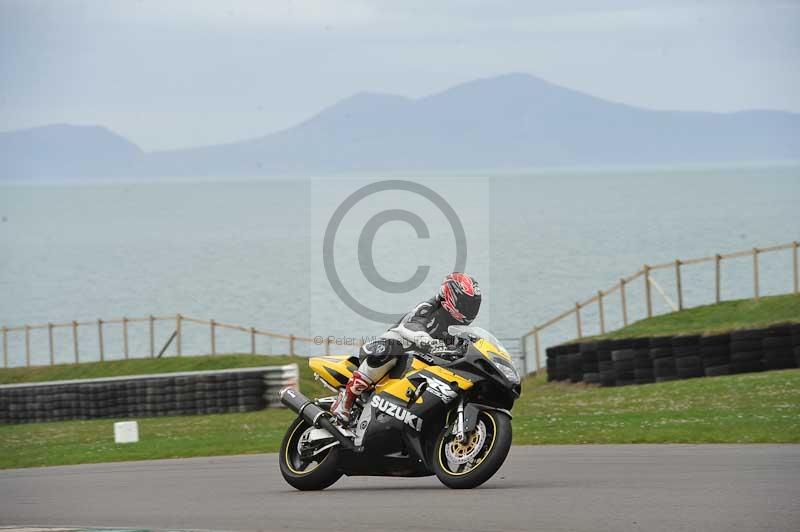 Motorcycle action photographs;anglesey circuit;anglesey trackday photographs;event digital images;eventdigitalimages;no limits trackday;oulton park circuit cheshire;peter wileman photography;trackday;trackday digital images;trackday photos;ty croes circuit wales