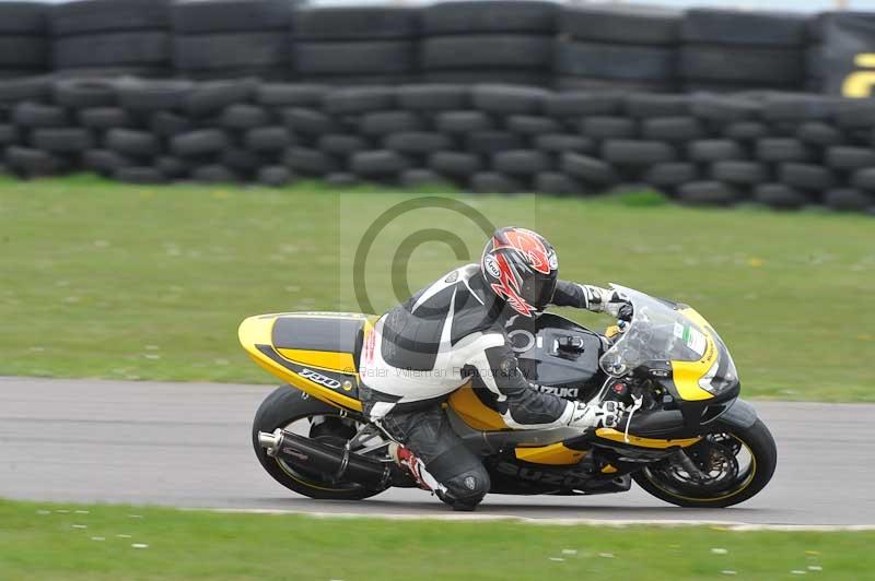 Motorcycle action photographs;anglesey circuit;anglesey trackday photographs;event digital images;eventdigitalimages;no limits trackday;oulton park circuit cheshire;peter wileman photography;trackday;trackday digital images;trackday photos;ty croes circuit wales