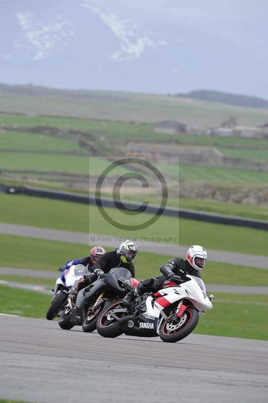 Motorcycle action photographs;anglesey circuit;anglesey trackday photographs;event digital images;eventdigitalimages;no limits trackday;oulton park circuit cheshire;peter wileman photography;trackday;trackday digital images;trackday photos;ty croes circuit wales