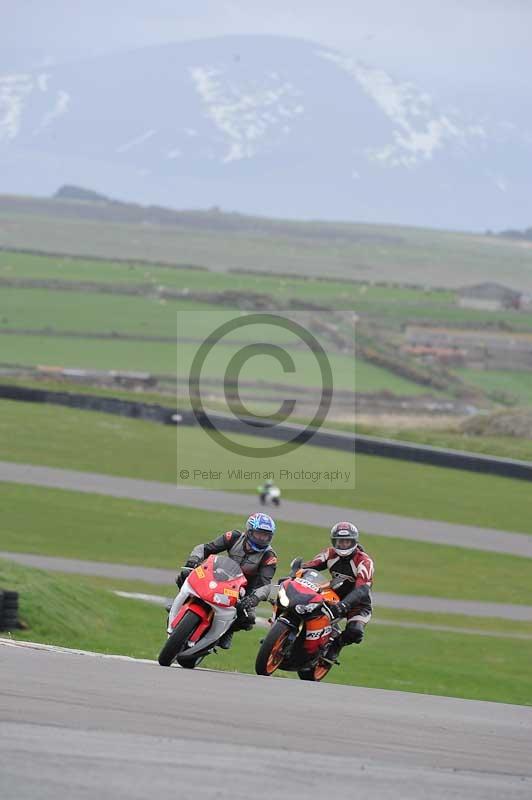 Motorcycle action photographs;anglesey circuit;anglesey trackday photographs;event digital images;eventdigitalimages;no limits trackday;oulton park circuit cheshire;peter wileman photography;trackday;trackday digital images;trackday photos;ty croes circuit wales