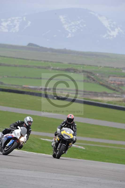 Motorcycle action photographs;anglesey circuit;anglesey trackday photographs;event digital images;eventdigitalimages;no limits trackday;oulton park circuit cheshire;peter wileman photography;trackday;trackday digital images;trackday photos;ty croes circuit wales