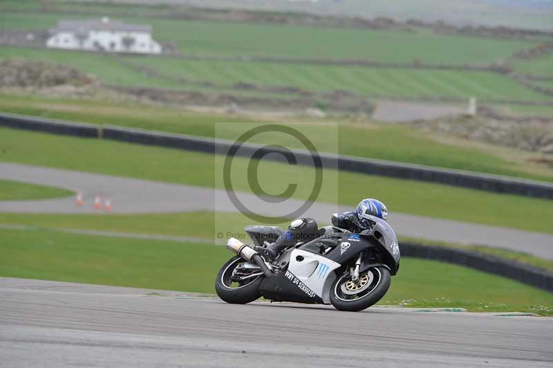 Motorcycle action photographs;anglesey circuit;anglesey trackday photographs;event digital images;eventdigitalimages;no limits trackday;oulton park circuit cheshire;peter wileman photography;trackday;trackday digital images;trackday photos;ty croes circuit wales