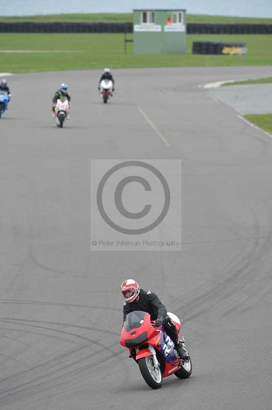 Motorcycle action photographs;anglesey circuit;anglesey trackday photographs;event digital images;eventdigitalimages;no limits trackday;oulton park circuit cheshire;peter wileman photography;trackday;trackday digital images;trackday photos;ty croes circuit wales