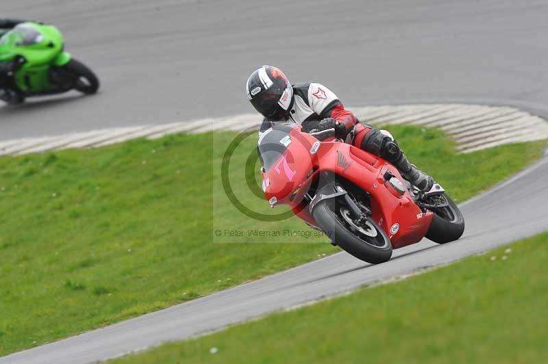 Motorcycle action photographs;anglesey circuit;anglesey trackday photographs;event digital images;eventdigitalimages;no limits trackday;oulton park circuit cheshire;peter wileman photography;trackday;trackday digital images;trackday photos;ty croes circuit wales