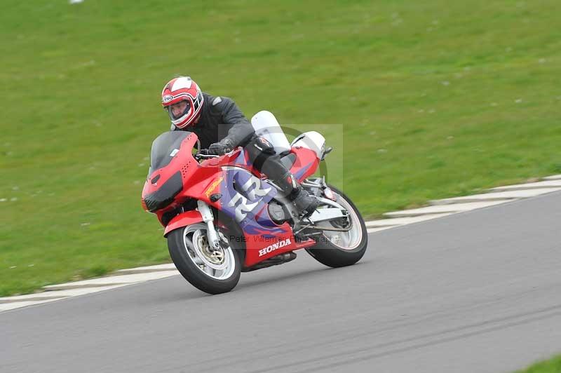 Motorcycle action photographs;anglesey circuit;anglesey trackday photographs;event digital images;eventdigitalimages;no limits trackday;oulton park circuit cheshire;peter wileman photography;trackday;trackday digital images;trackday photos;ty croes circuit wales