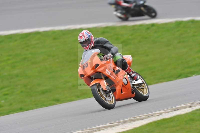 Motorcycle action photographs;anglesey circuit;anglesey trackday photographs;event digital images;eventdigitalimages;no limits trackday;oulton park circuit cheshire;peter wileman photography;trackday;trackday digital images;trackday photos;ty croes circuit wales