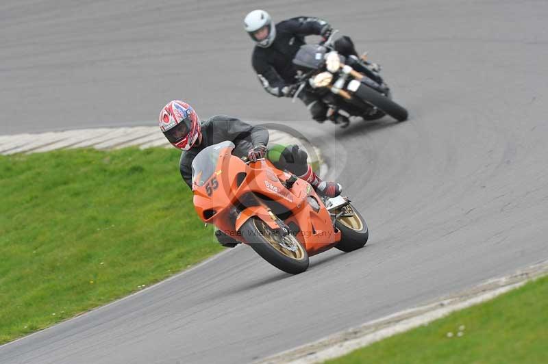 Motorcycle action photographs;anglesey circuit;anglesey trackday photographs;event digital images;eventdigitalimages;no limits trackday;oulton park circuit cheshire;peter wileman photography;trackday;trackday digital images;trackday photos;ty croes circuit wales