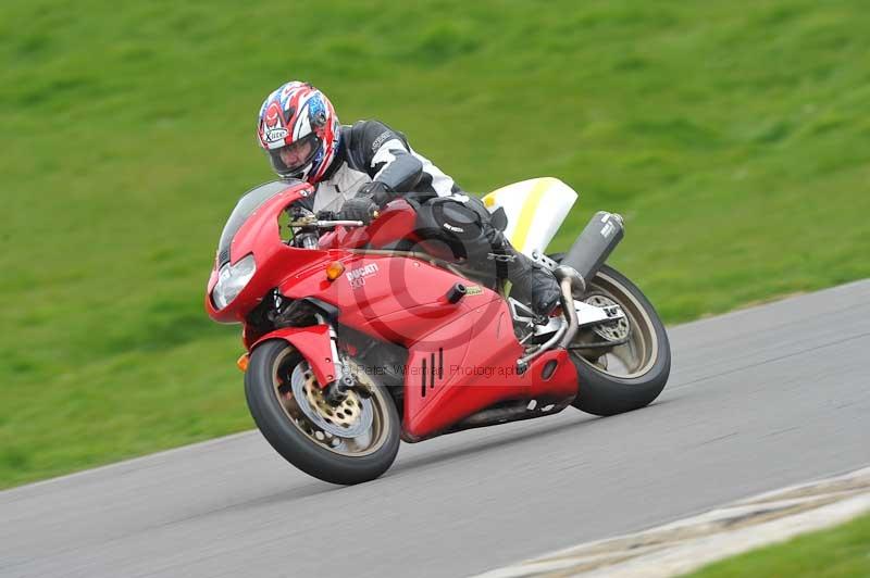 Motorcycle action photographs;anglesey circuit;anglesey trackday photographs;event digital images;eventdigitalimages;no limits trackday;oulton park circuit cheshire;peter wileman photography;trackday;trackday digital images;trackday photos;ty croes circuit wales