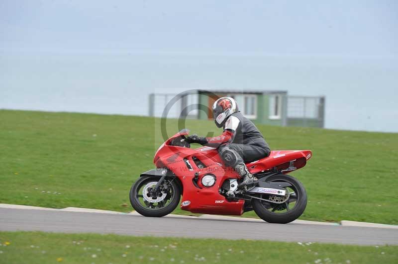 Motorcycle action photographs;anglesey circuit;anglesey trackday photographs;event digital images;eventdigitalimages;no limits trackday;oulton park circuit cheshire;peter wileman photography;trackday;trackday digital images;trackday photos;ty croes circuit wales