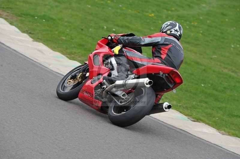 Motorcycle action photographs;anglesey circuit;anglesey trackday photographs;event digital images;eventdigitalimages;no limits trackday;oulton park circuit cheshire;peter wileman photography;trackday;trackday digital images;trackday photos;ty croes circuit wales