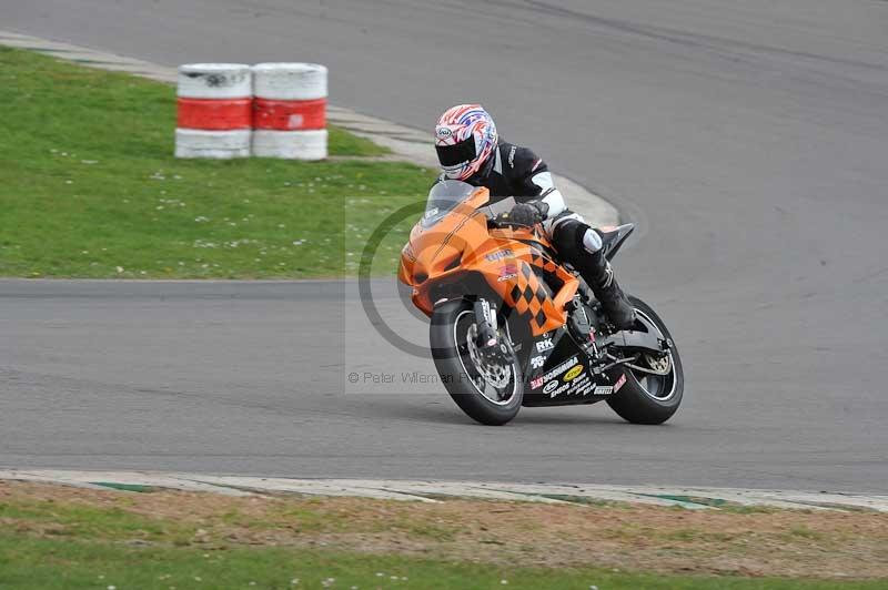 Motorcycle action photographs;anglesey circuit;anglesey trackday photographs;event digital images;eventdigitalimages;no limits trackday;oulton park circuit cheshire;peter wileman photography;trackday;trackday digital images;trackday photos;ty croes circuit wales