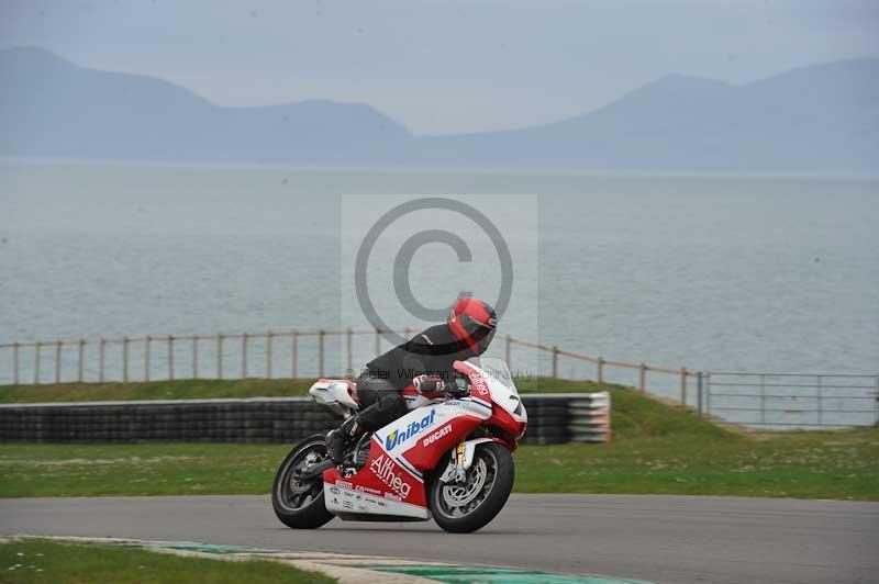 Motorcycle action photographs;anglesey circuit;anglesey trackday photographs;event digital images;eventdigitalimages;no limits trackday;oulton park circuit cheshire;peter wileman photography;trackday;trackday digital images;trackday photos;ty croes circuit wales